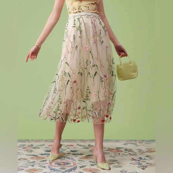 NWT RIHOAS The High Waisted Floral Embroidery A-line Midi Skirt Sz OS - Picture 1 of 5